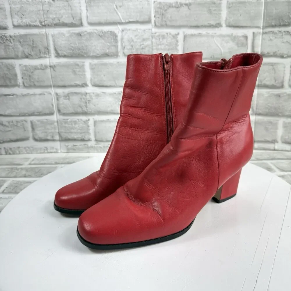 Classique VINTAGE Women's Size 8 Red Leather Block Heel Ankle Zip Classic Boots